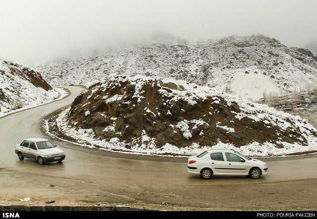 باز بودن محورهای مواصلاتی لرستان با وجود بارش برف