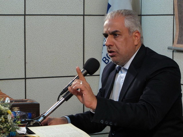 بررسی نسبت سنایی و قصیده‌های نو 