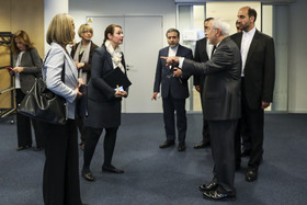 محمد جواد ظریف، وزیر خارجه ایران و فدریکا موگرینی، رییس سیاست خارجی اتحادیه اروپا و هیئت همراه در حاشیه نشست برجامی «بروکسل»