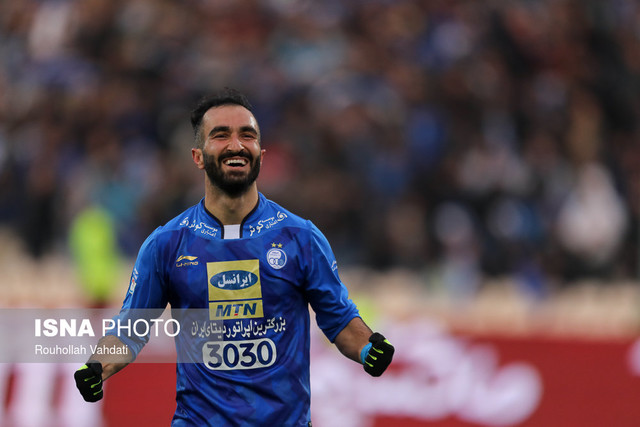 برتری دو گله استقلال برابر پارس جنوبی در نیمه نخست
