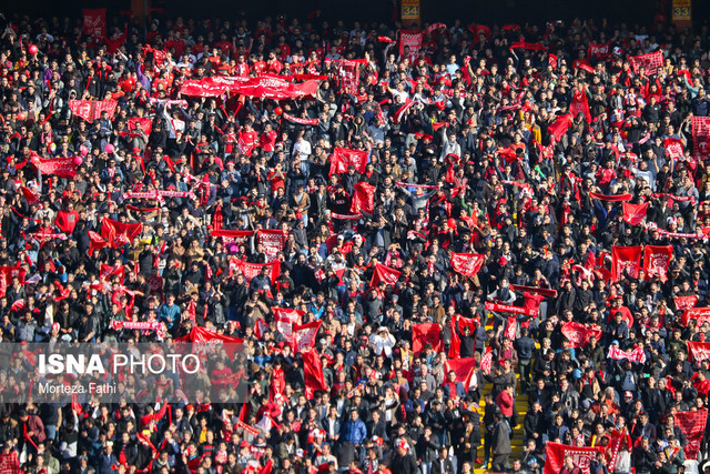 سکوت بازیکنان تراکتور - سایپا به احترام جانبختگان نفتکش سانچی و پلاسکو