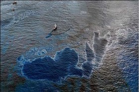 وارد شدن آسیب‌های جبران‌ناپذیر به خلیج فارس بر اثر نشت مواد نفتی