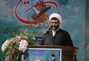 وظیفه پیامآوران ایثار در مقابل هجمه به اعتقادات سنگین است کاویانیراد