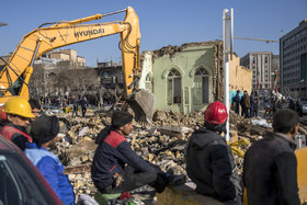 مرجان اکبری سرپرست معاونت میراث فرهنگی خراسان رضوی عنوان کرد تخریب آثار باستانی و قدیمی مانند مسجد صاحب الزمان (عج) هیچ توجیه قابل قبولی ندارد و در قانون نیز آمده که برای تخریب اینگونه مکان‌ها از سازمان میراث فرهنگی نیز کسب نظر شود.