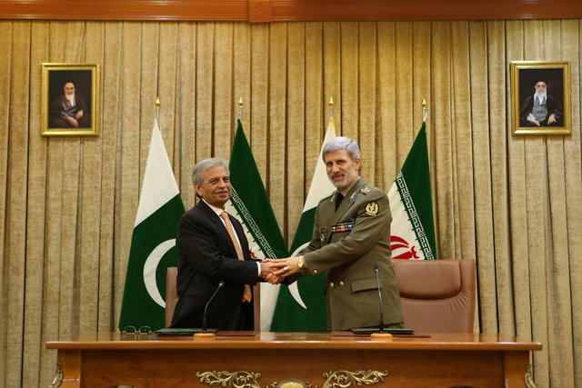 همکاری­ های دفاعی، علمی و فناوری ایران و پاکستان توسعه می یابد