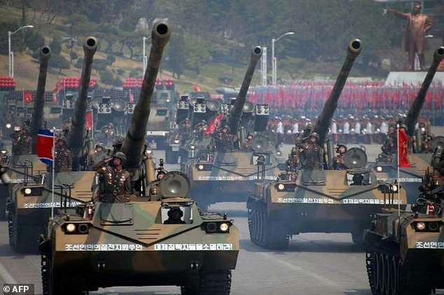 نمایش قدرت نظامی پیونگ‌یانگ یک روز قبل از افتتاحیه المپیک زمستانی