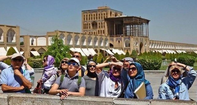 خانه تکانی در تورهای آشناسازی ایران