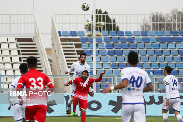 گسترش فولاد و سیاه‌جامگان امتیازات را تقسیم کردند