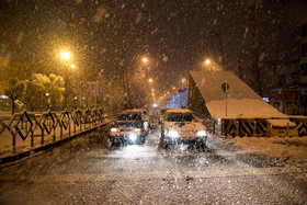 بارش برف و باران در تهران/ خطر ریزش بهمن و کولاک برف در ارتفاعات