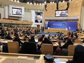 تولد ۵۰ سالگی بورس محملی برای انتقاد از نبود شفافیت در بازار سرمایه