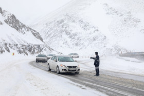 بارش برف در سه محور استان اصفهان/ تردد در تمام راه ها برقرار است