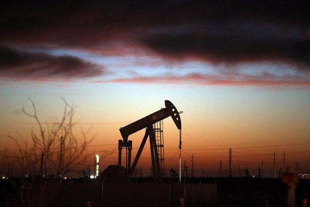 افزایش قیمت نفت به دنبال کاهش ذخایر آمریکا