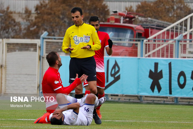 داوران هفته ۲۲ لیگ برتر فوتبال/ حاج ملک و زاهدی‌فرد قاضی سرخ‌آبی‌ها