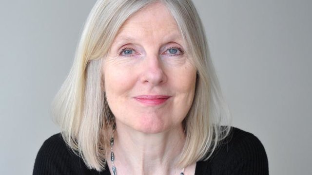 شاعر مرده جایزه نهایی «کاستا» را برد

