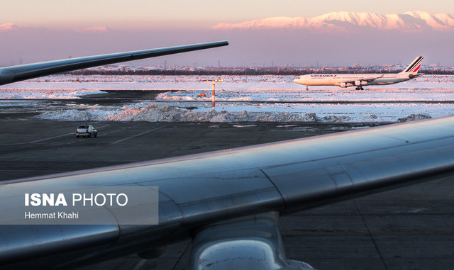 روان شدن کار فرودگاه امام خمینی (ره) پس از اختلال در پی بارش برف سنگین