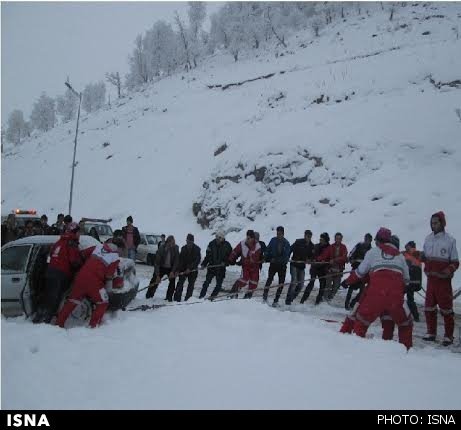 ۴ استان کشور درگیر برف و کولاک/ رهاسازی ۱۰۸ خودرو توسط امدادگران