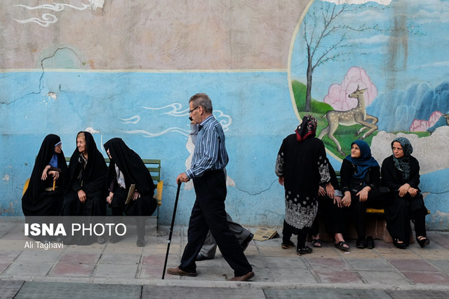 تهیه استانداردهای فعالیت بدنی برای سالمندان ایرانی تهیه استانداردهای فعالیت بدنی برای سالمندان ایرانی