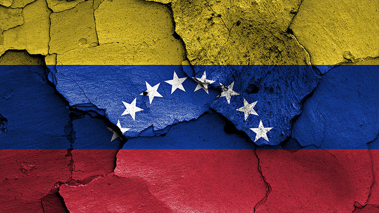 دستور ونزوئلا برای استخراج نفت و گاز در خاک همسایه!