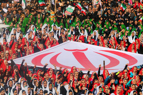 انقلاب اسلامی طومار استبداد را در هم پیچید