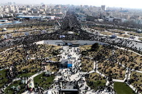 راهپیمایی ۲۲ بهمن در آغاز چهلمین سال پیروزی انقلاب - میدان آزادی  