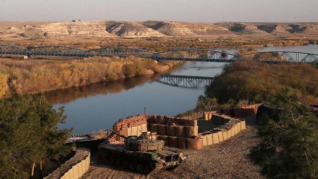 رسانه‌های کردزبان: ترکیه میزان آب رود فرات سرازیر شده به سوریه را کاهش داده است