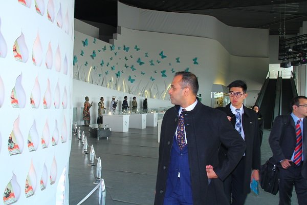 بازدید مدیرکل خاورمیانه وزارت خارجه سنگاپور از موزه انقلاب اسلامی و دفاع‌مقدس