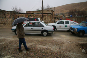 حضور نیروهای امدادی در روستای «کهنگان» در نزدیکی محل سقوط هواپیمای تهران - یاسوج