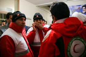 جلسه ستاد بخران در بخشداری «دناه کوه علیا» در نزدیکی محل سقوط هواپیمای تهران - یاسوج