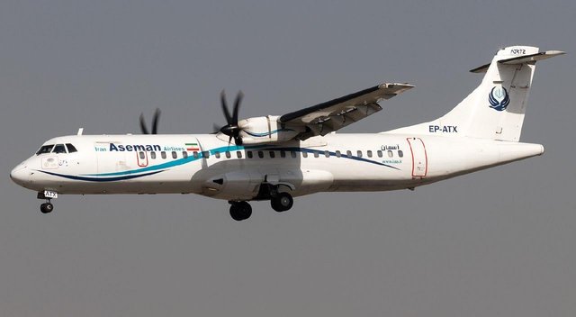 ویدئو / سقوط هواپیمای مسافربری در اصفهان