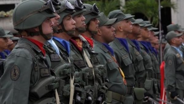 نیروهای مسلح ونزوئلا مانور نظامی برگزار می‌کنند