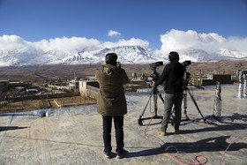 فعالیت خبرنگاران در محل احتمالی سقوط هواپیمای مسافربری تهران - یاسوج - روستای «کهنگان»