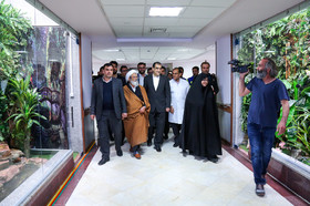سفر وزیر بهداشت به اصفهان