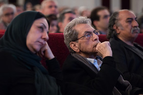 کامبیز درمبخش اختتامیه دهمین جشنواره هنرهای تجسمی فجر