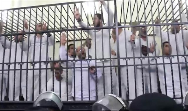 حکم اعدام ۲۱ مخالف مصری صادر شد