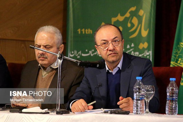 دولت مجاب شده از بنگاه‌داری خارج شود