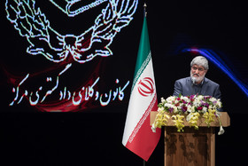 علی مطهری: طبق قانون متهم باید از ابتدای تحقیق وکیل داشته باشد