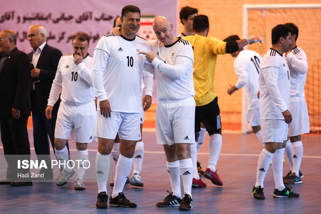 اینفانتینو و اسطوره‌های فوتبال جهان، مهمان ایران مقابل عراق یا امارات