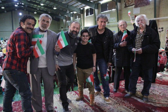 جشنواره شاد دانشآموزی برای زلزلهزدگان جشنواره شاد دانشآموزی برای زلزلهزدگان