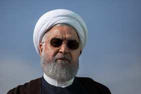 حسن روحانی، رییس جمهور در مراسم کاشت یک اصله نهال بادام در روز درختکاری