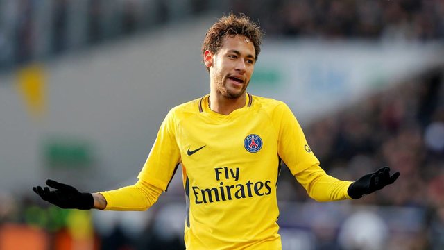 پاسخ ابهام آمیز مدیر PSG درباره ماندن نیمار نیمار