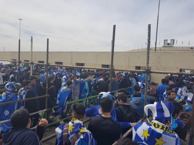 ۱۵ هزار استقلالی در ورزشگاه آزادی