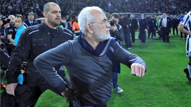 فیفا فوتبال یونان را به اخراج، تهدید کرد