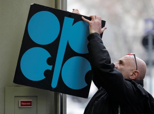 آیا هدف اوپک برای تعادل بازار نفت تغییر می‌کند؟