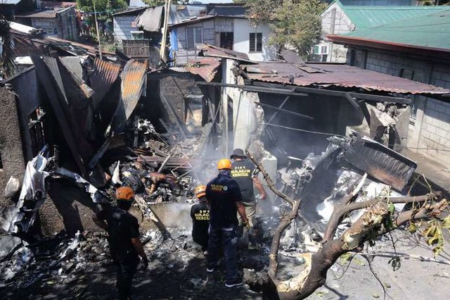 سقوط هواپیما روی ساختمان مسکونی در فیلیپین