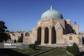 مسجد جامع عتیق، مسجدی که روی آتشکده بناشده است