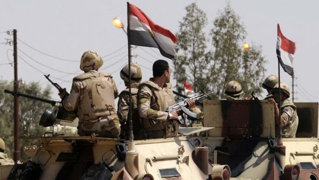 کشته شدن ۲ نظامی مصری در حمله به گشتی ارتش در سینا 