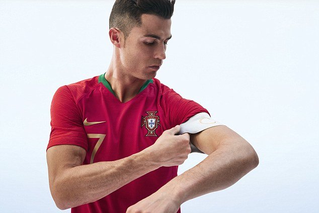 رونمایی از لباس های پرتغال برای جام جهانی + عکس