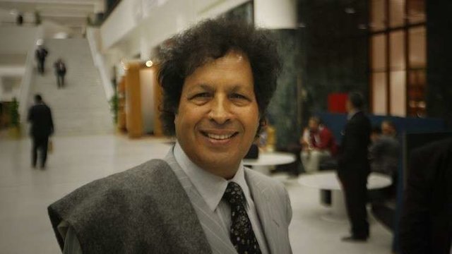 احمد قذاف الدم: بله، لیبی از سارکوزی حمایت کرد