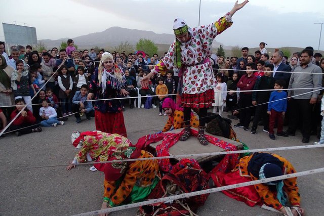 پایانی بر تعطیلی تئاتر از فردا با اجراهای خیابانی 