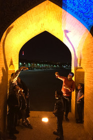 حضور مسافران نوروزی در پل خواجو اصفهان